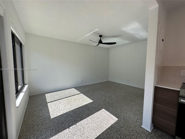 Foto del edificio - 1117 NE 17th Terrace