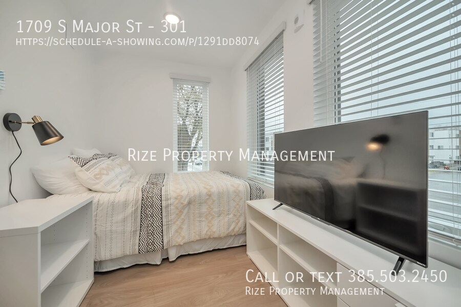Primary Photo - 1709 S Major St
