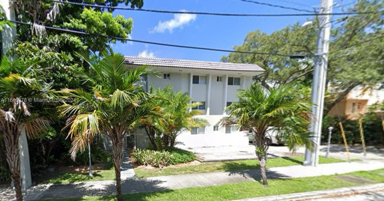 Primary Photo - 6626 NW 6th St