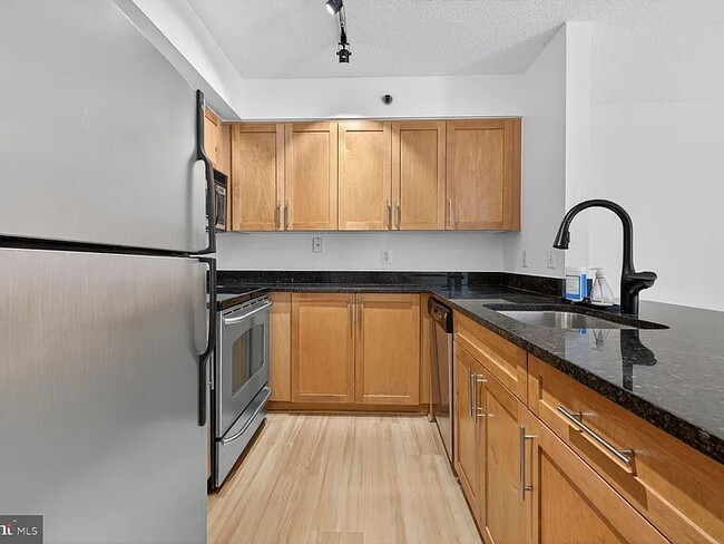 Photo - 7500 Woodmont Ave Apartment