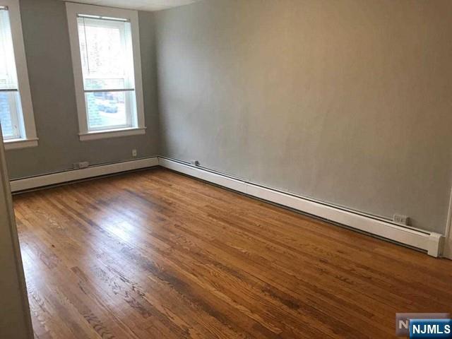 Foto principal - 203 Davis Ave