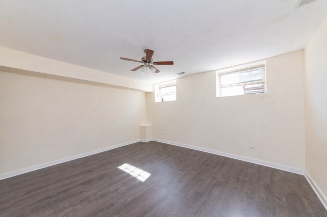 Foto del edificio - 2415 W 24th St