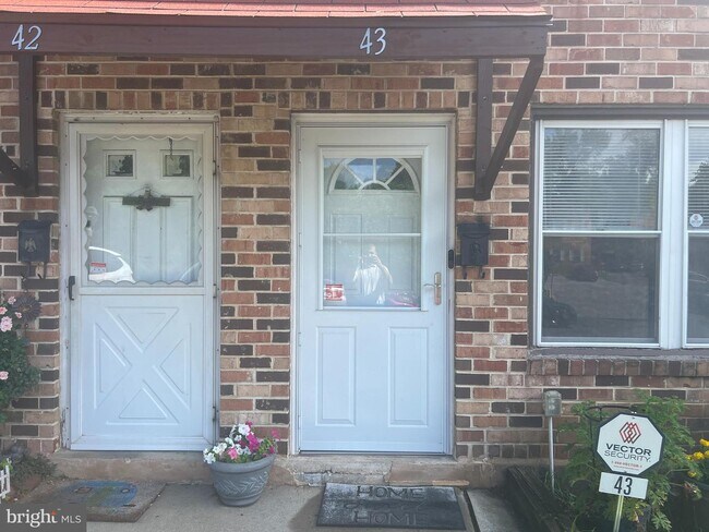 Foto del edificio - 43 Park Valley Ln