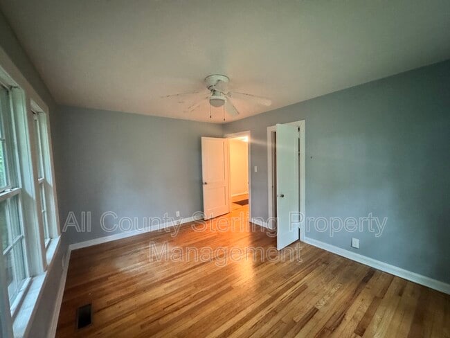 Building Photo - 276 NW Burk Ave