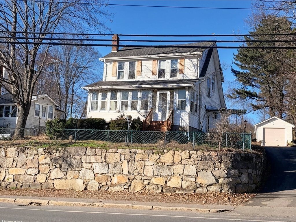 Primary Photo - 269 Pond St