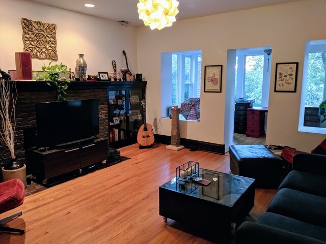Foto del edificio - 4434 N Racine Ave