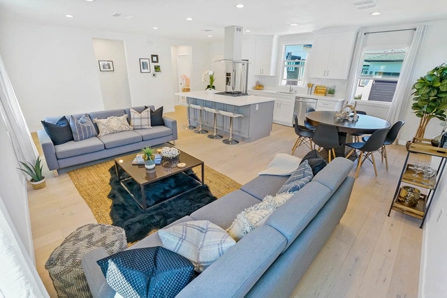 Building Photo - 3924 Tuller Ave