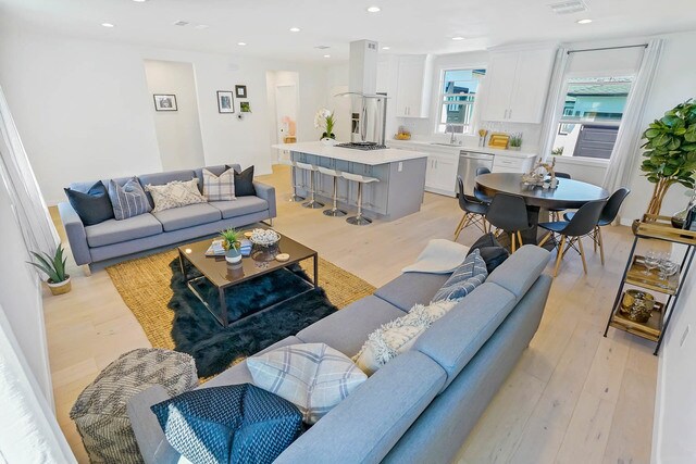 Foto del edificio - 3924 Tuller Ave