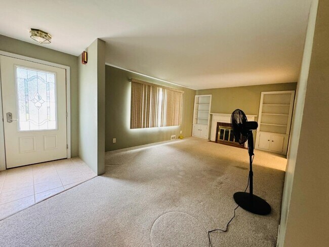 Building Photo - 3609 Country Club Rd