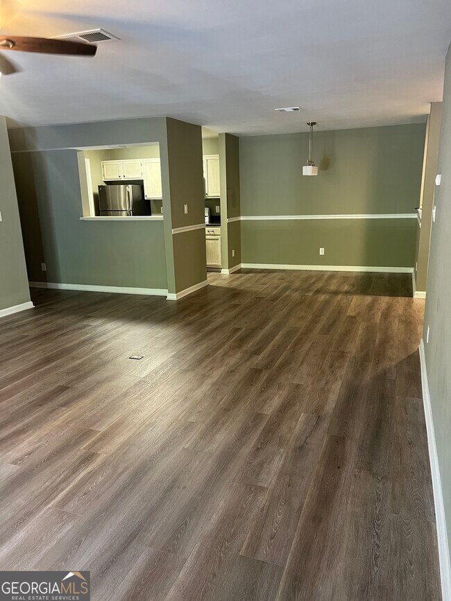 Foto del edificio - 1025 Ridgefield Dr