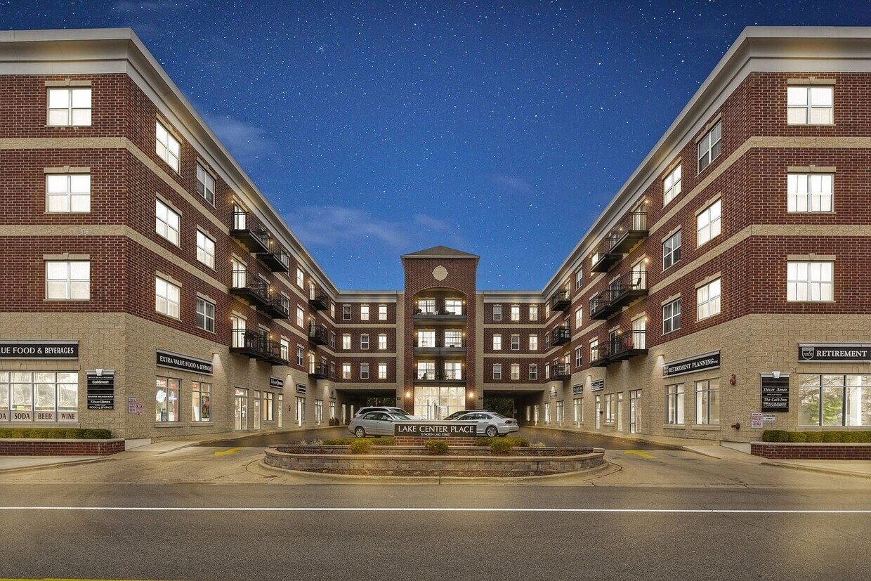 10 N Lake St, Grayslake, IL 60030 Condo for Rent in Grayslake, IL