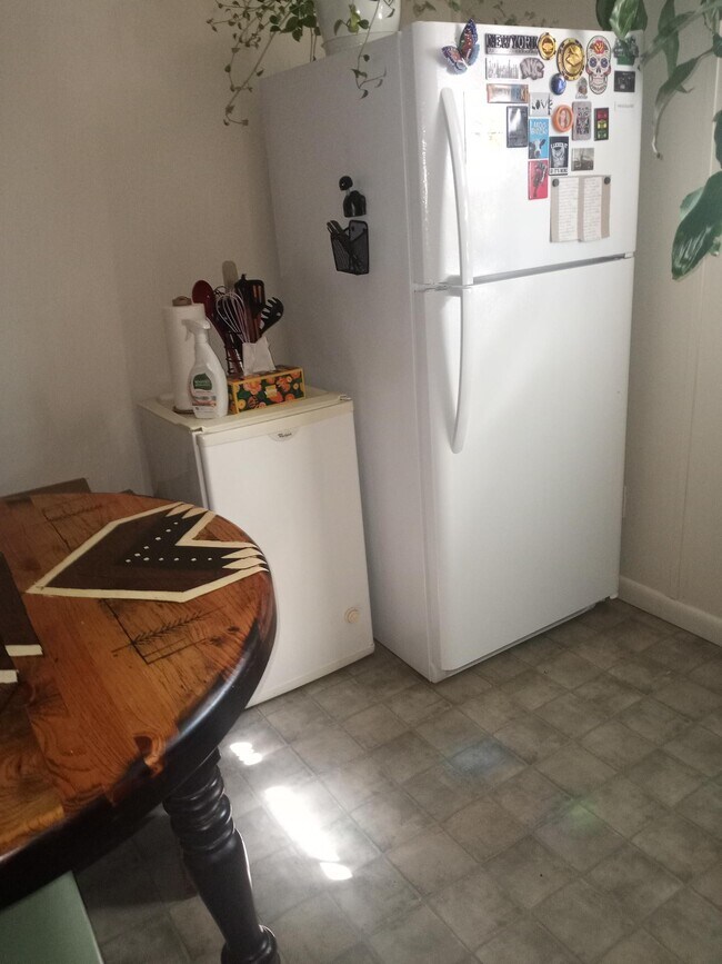 Kitchen - 151 Red Toad Rd