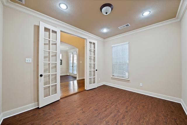 Foto del edificio - 7315 Comal Dr