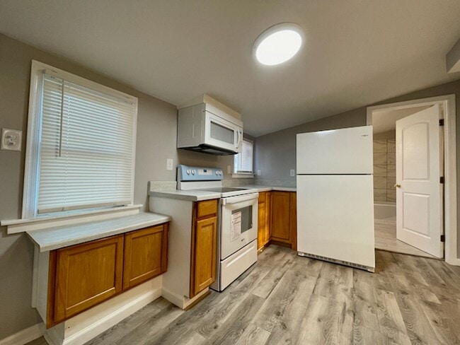 Building Photo - 535 Winder St