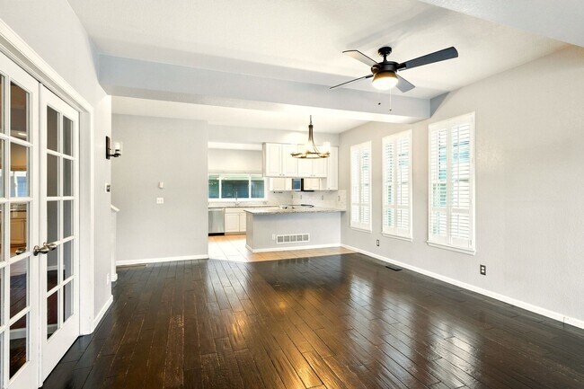 Foto del edificio - Charming Corner Lot! 3 Bedroom, 3.5 Bath w...
