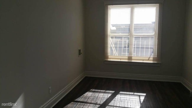 Building Photo - Room for Rent, 1 bath Apartment - 999 Fell St