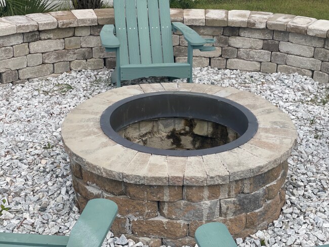 Building Photo - 344 Emery Oak Dr