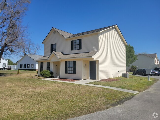 Building Photo - 613 S East Railroad St