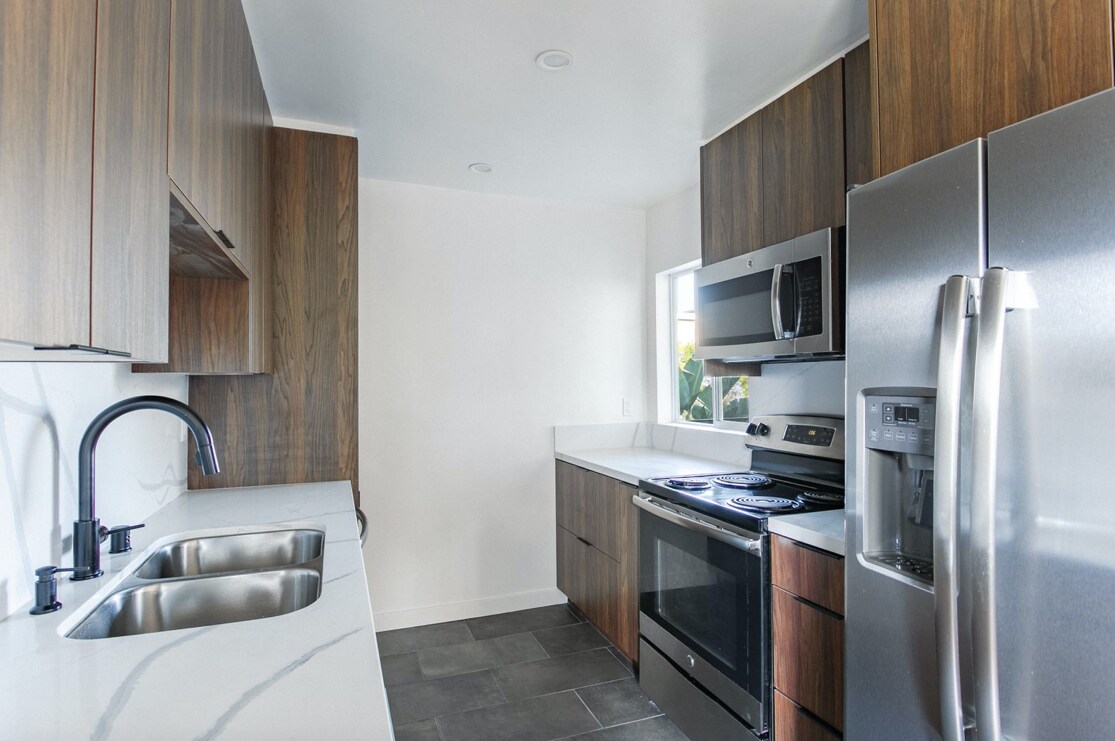 Primary Photo - 625 N Flores St West Hollywood, CA 90048
