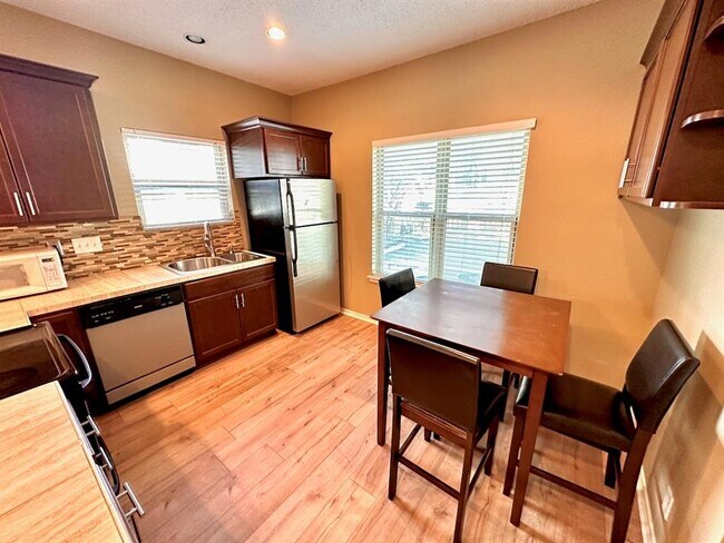 Foto del edificio - 2414 Longview St