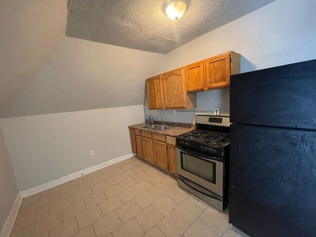 Foto del edificio - 3627 Montgomery Rd