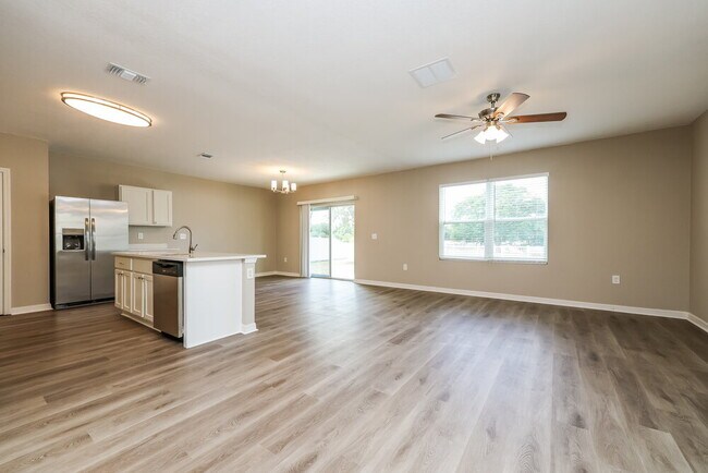 Foto del edificio - 10430 Whispering Hammock Dr