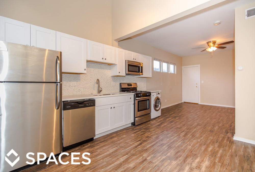 Foto principal - 2440 N Clybourn Ave