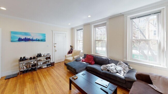 Foto del edificio - 114 University Rd