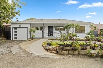 Building Photo - 1155 Rowena Dr