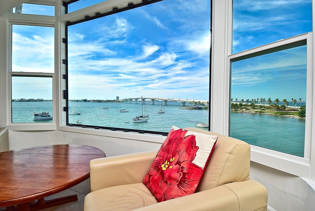 174 Golden Gate Point, Sarasota, FL 34236 Townhome Rentals in