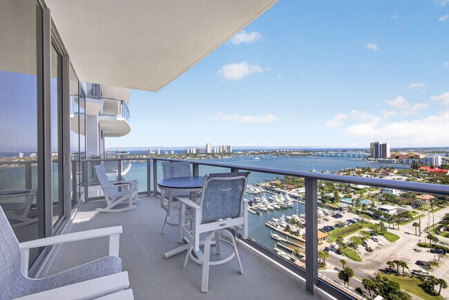 Foto del edificio - 220 Lake Shore Dr