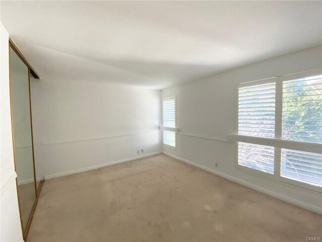 Building Photo - 8 Holly Street, Irvine, CA 92612 - 6 BR 6 ...