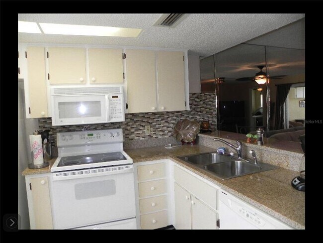 Foto del edificio - 3827 Sailmaker Ln