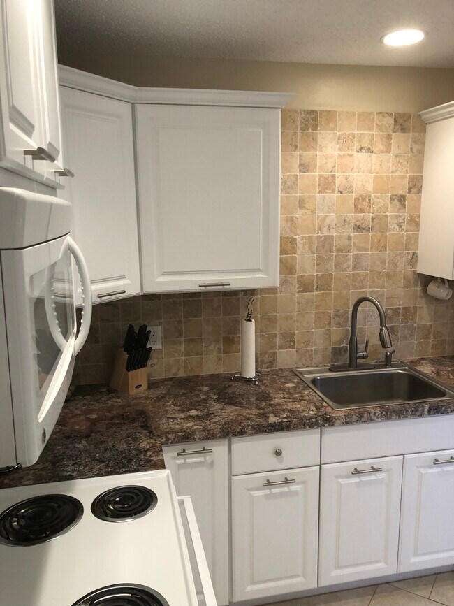 7975 SE Villa Cir Unit 7975, Hobe Sound, FL 33455 Condo for Rent in