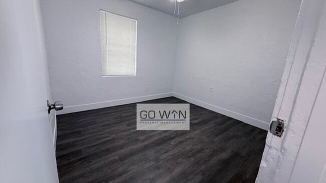 Building Photo - 3 Bed/ 1 Bath - House - Amazing Price