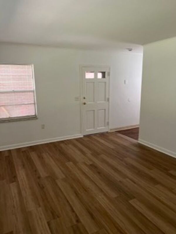 Foto del edificio - 1107 Silverton Ct