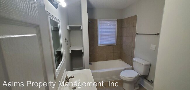 Foto del edificio - 1 br, 1 bath House - 222-D Woodrow Street