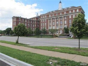 Building Photo - 1515 Lafayette Ave