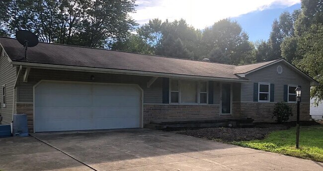 Building Photo - 1425 Fredericksburg Dr