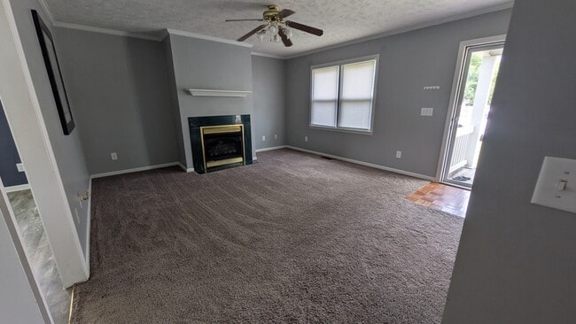 Building Photo - 629 Red Tip Cir