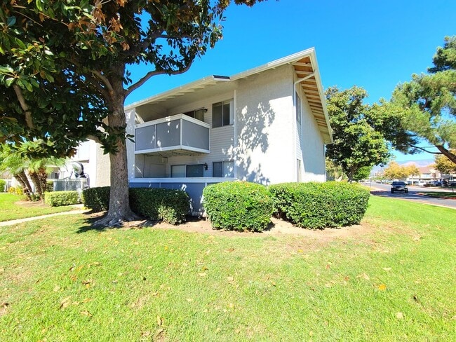 Building Photo - Nice 1-Bedroom Condo in Redlands!
