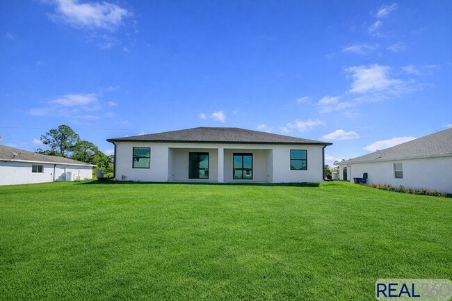 Building Photo - 828-830 Holmes Ave