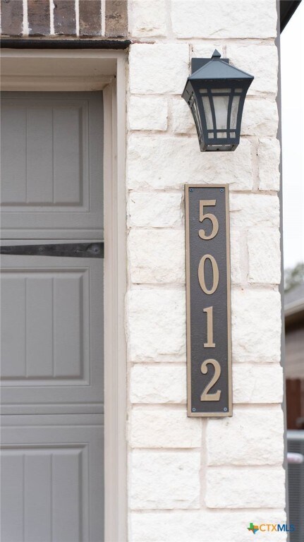 Foto del edificio - 5012 Dickinson Lp