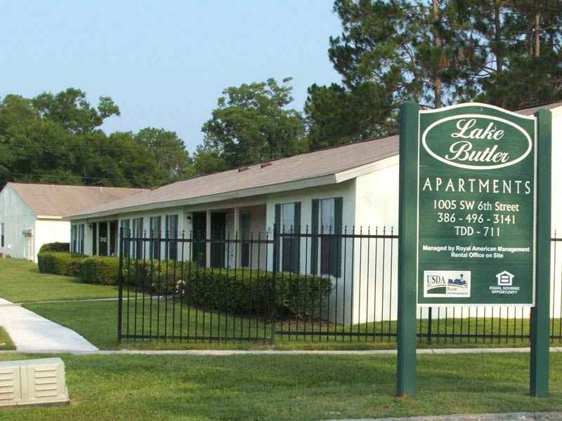 Primary Photo - Lake Butler Apartments