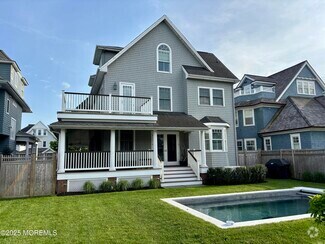 Building Photo - 118 Sylvania Ave