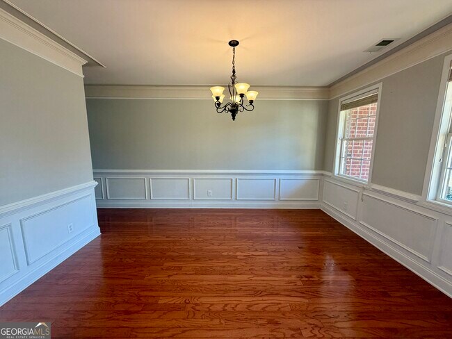 Building Photo - 301 Conway Ct