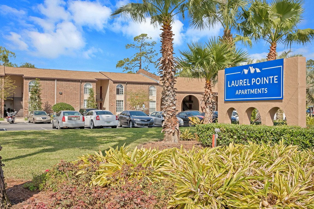 Laurel Pointe Apartments Jacksonville, FL