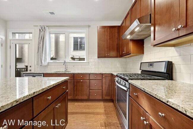 Building Photo - 3 br, 3.5 bath House - 6557 Rock Spring Dr