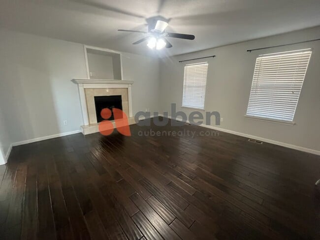 Building Photo - Charming 3 Bedroom 2.5 Bathroom in Ooltewah!