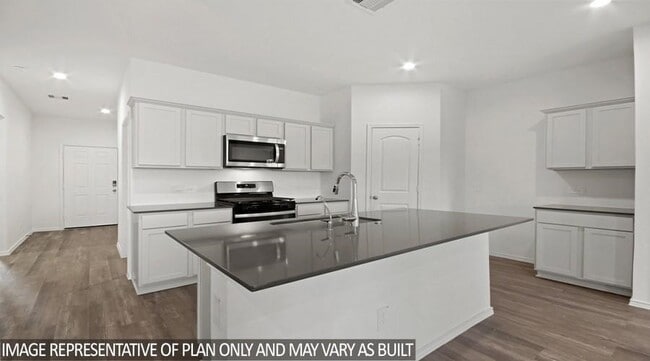 Building Photo - 1021 Llano Trl